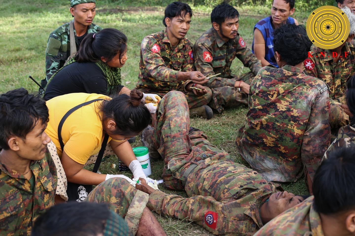 “၁၁.၁၁ စစ်ဆင်ရေး” (11.11 Operation) ၏ တတိယနေ့ နှင့် စတုတ္ထနေ့တိုက်ပွဲတွင် KNDFသို့ စစ်ကောင်စီတပ်ဖွဲ့ဝင်များ လက်နက်ချအညံ့ခံ။